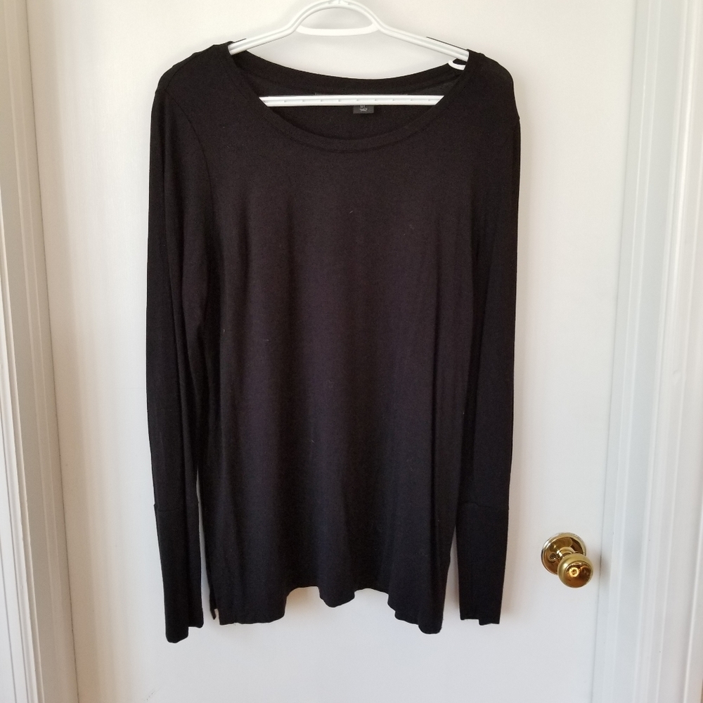 Tahari Long Sleeve Tee